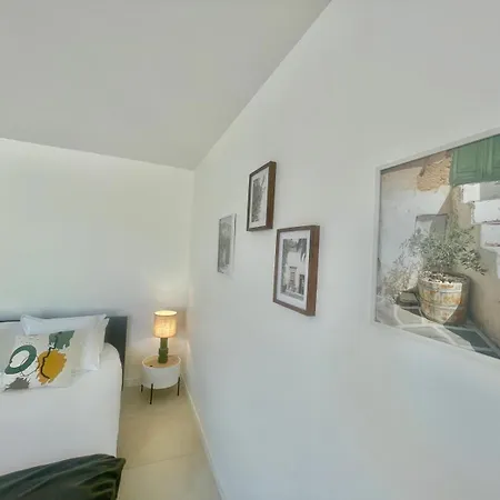 Apart Otel Appart'ici 1 - Spacieux Pmr Lunel-Viel